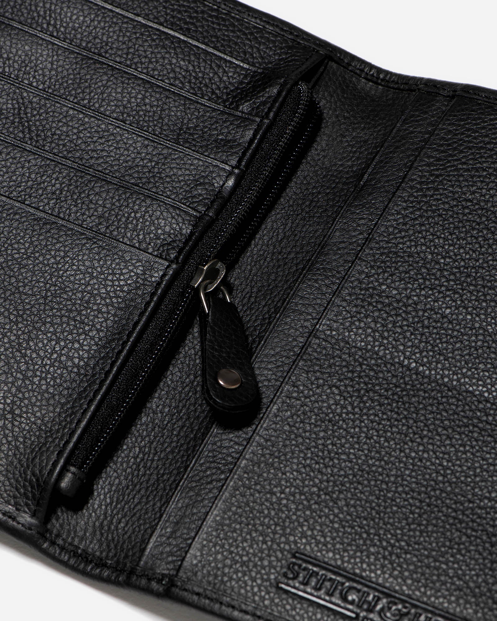 Stitch & Hide Atlas Passport Holder